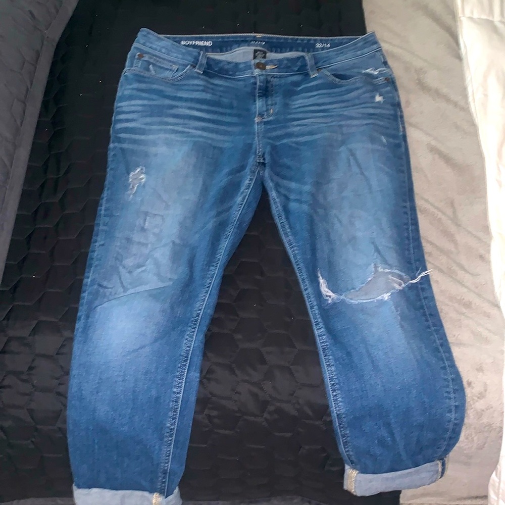 A.N.A distressed boyfriend jeans size 32/14